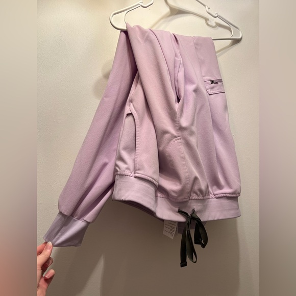 Figs Catarina Scrub Top and Zamora Joggers in Lavender Haze - Picture 2 of 2